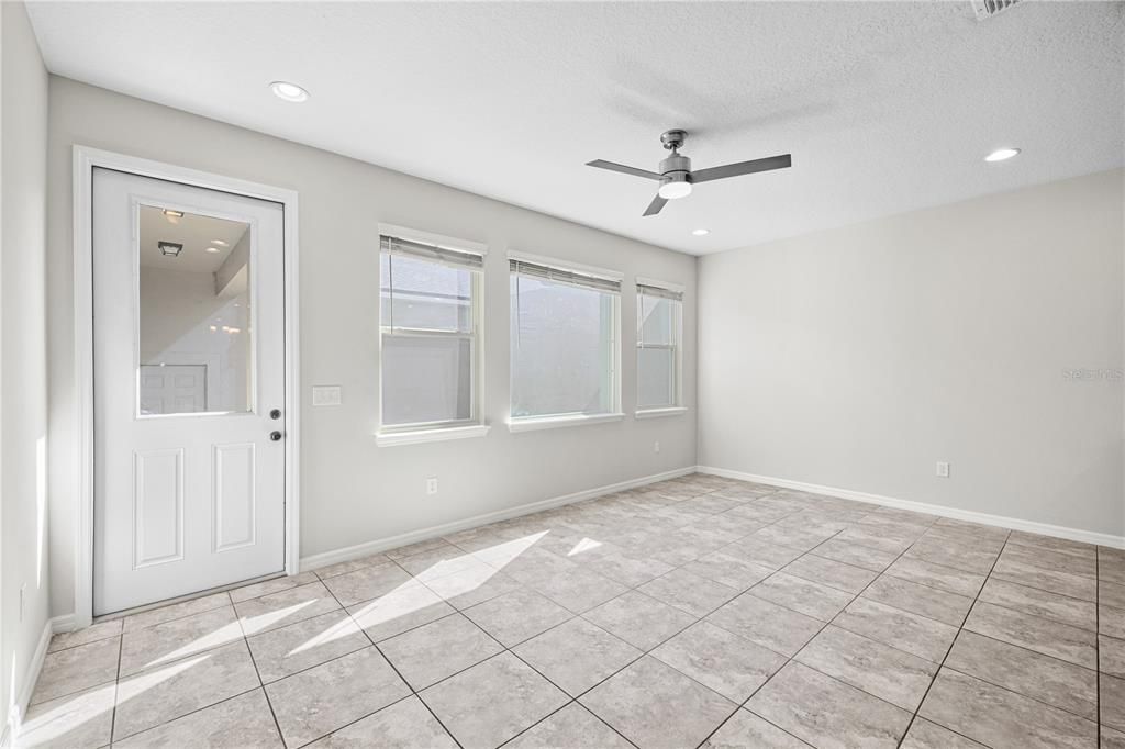 For Rent: $2,850 (3 beds, 2 baths, 1768 Square Feet)