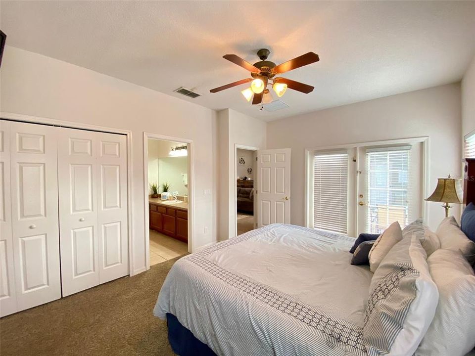 For Sale: $550,000 (7 beds, 6 baths, 2904 Square Feet)