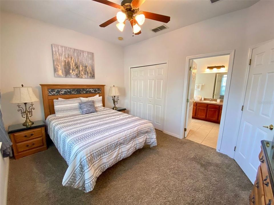 For Sale: $550,000 (7 beds, 6 baths, 2904 Square Feet)