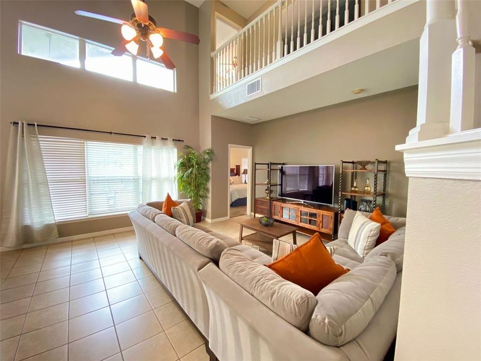 For Sale: $550,000 (7 beds, 6 baths, 2904 Square Feet)