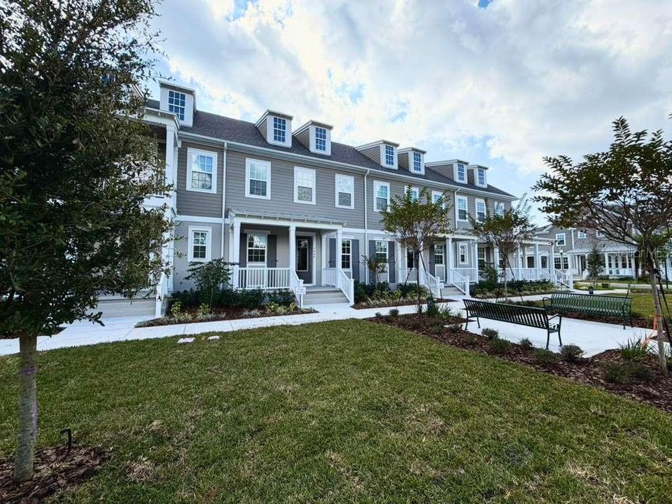 En Renta: $4,150 (3 camas, 2 baños, 1638 Pies cuadrados)