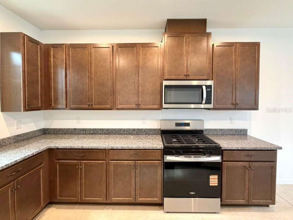 En Renta: $4,150 (3 camas, 2 baños, 1638 Pies cuadrados)