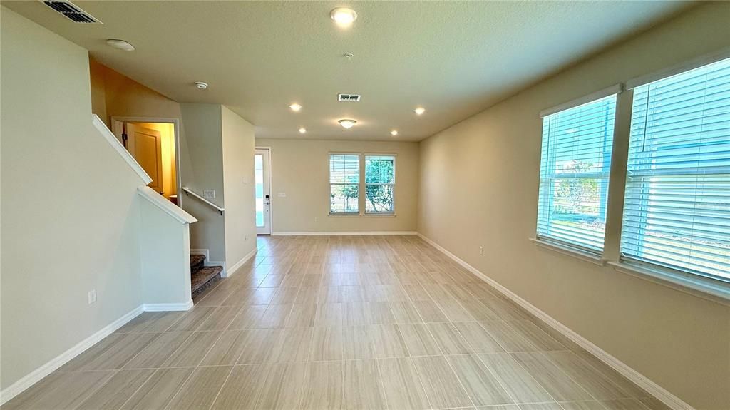 出租: $2,475 (3 贝兹, 2 浴室, 1652 平方英尺)