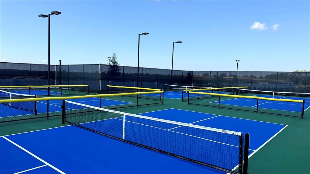 出租: $2,475 (3 贝兹, 2 浴室, 1652 平方英尺)