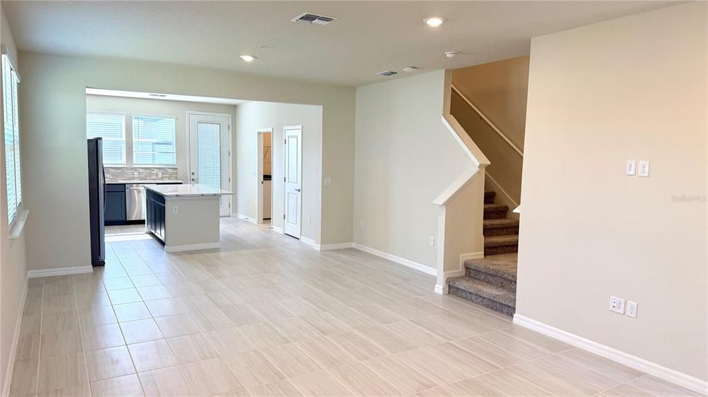 出租: $2,475 (3 贝兹, 2 浴室, 1652 平方英尺)