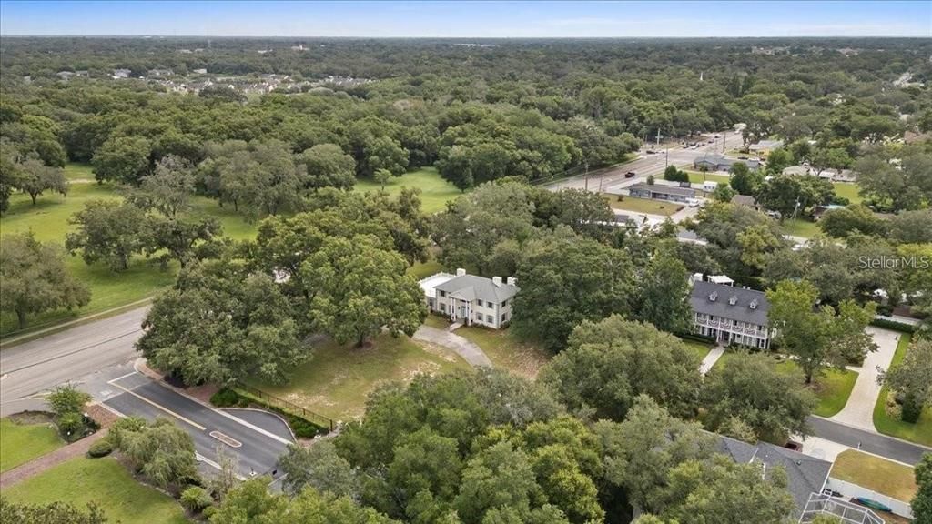 En Venta: $875,000 (4 camas, 3 baños, 3200 Pies cuadrados)