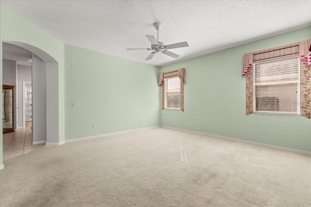 For Sale: $389,000 (3 beds, 2 baths, 1655 Square Feet)