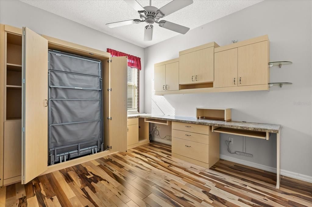 For Sale: $389,000 (3 beds, 2 baths, 1655 Square Feet)