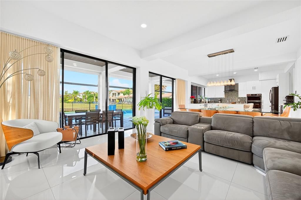 For Sale: $2,050,000 (5 beds, 5 baths, 4418 Square Feet)