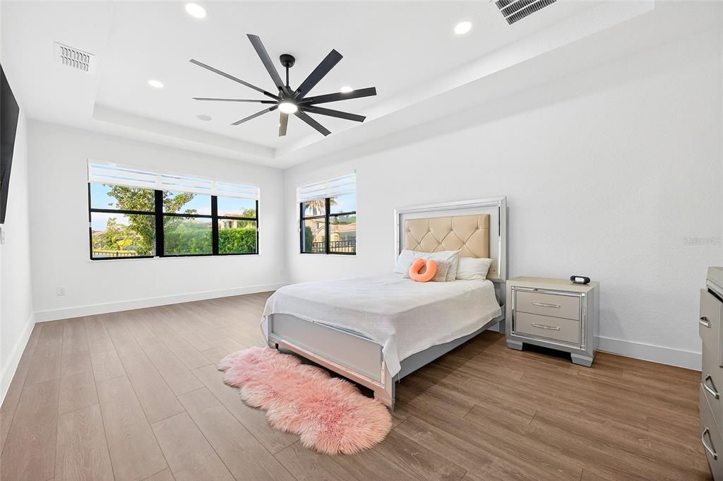 For Sale: $2,050,000 (5 beds, 5 baths, 4418 Square Feet)