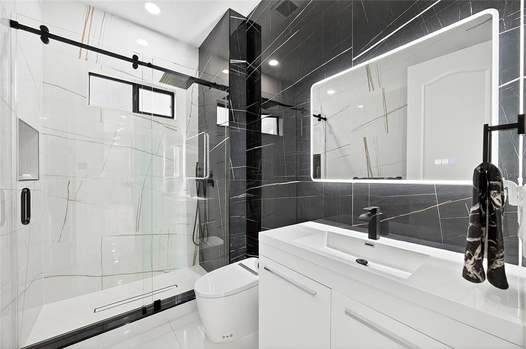 For Sale: $2,050,000 (5 beds, 5 baths, 4418 Square Feet)