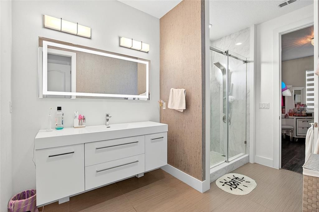 For Sale: $2,050,000 (5 beds, 5 baths, 4418 Square Feet)