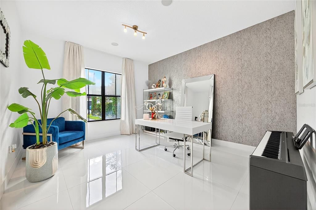 For Sale: $2,050,000 (5 beds, 5 baths, 4418 Square Feet)