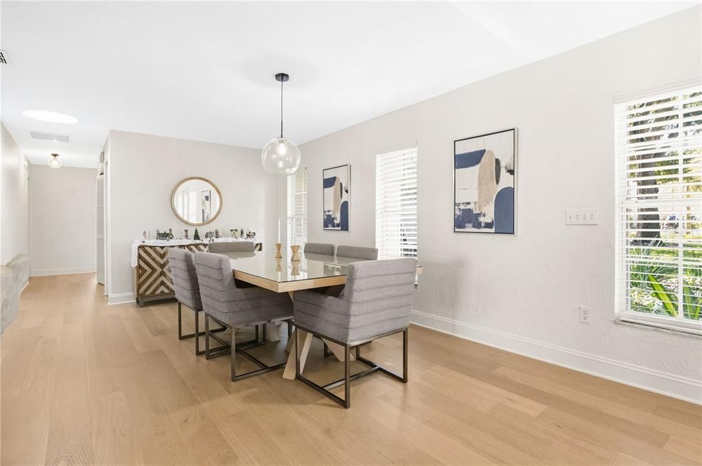 Activo con contrato: $945,000 (3 camas, 2 baños, 2095 Pies cuadrados)