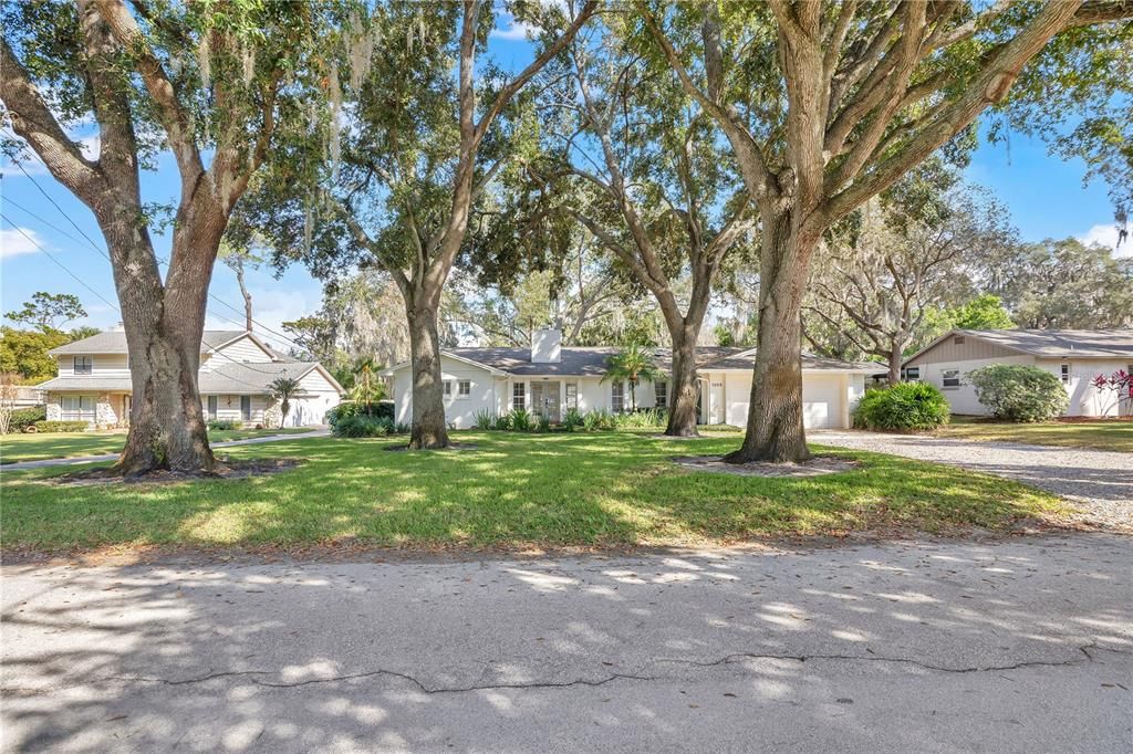 Activo con contrato: $945,000 (3 camas, 2 baños, 2095 Pies cuadrados)