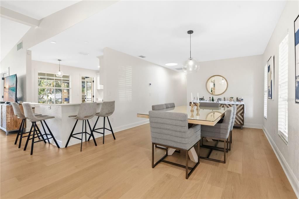 Activo con contrato: $945,000 (3 camas, 2 baños, 2095 Pies cuadrados)