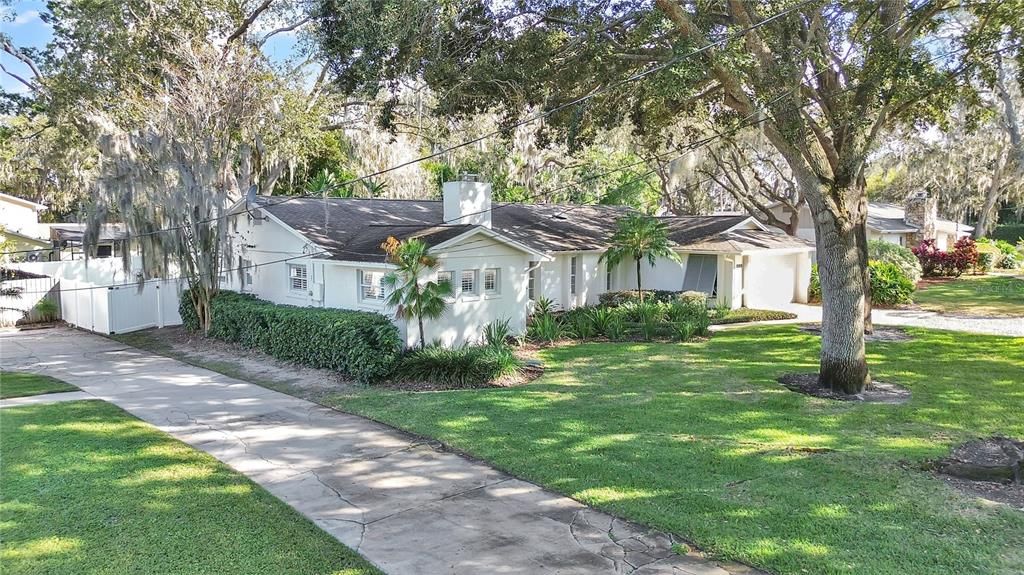 Activo con contrato: $945,000 (3 camas, 2 baños, 2095 Pies cuadrados)