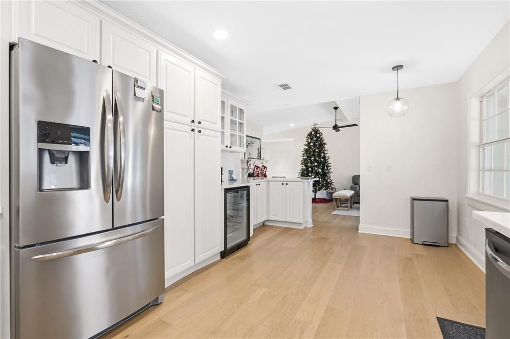 Activo con contrato: $945,000 (3 camas, 2 baños, 2095 Pies cuadrados)