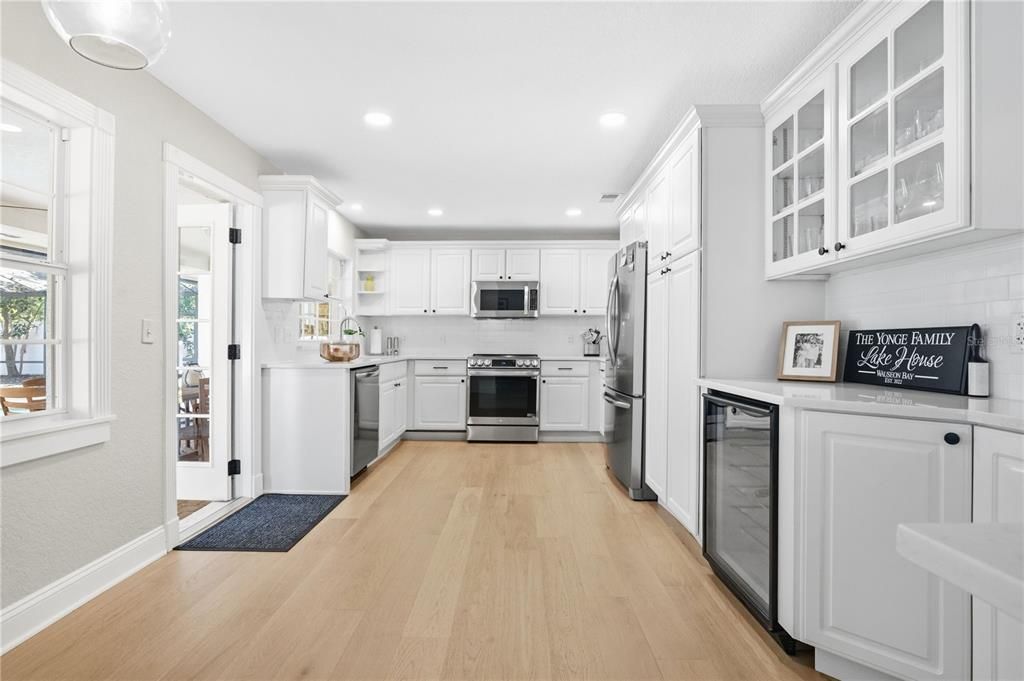 Activo con contrato: $945,000 (3 camas, 2 baños, 2095 Pies cuadrados)