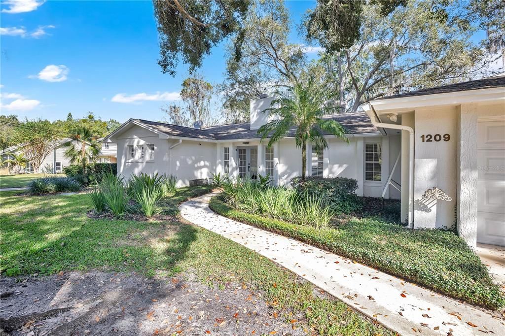 Activo con contrato: $945,000 (3 camas, 2 baños, 2095 Pies cuadrados)