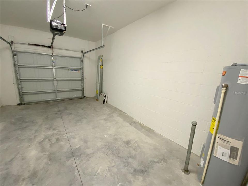 出租: $2,100 (3 贝兹, 2 浴室, 1666 平方英尺)