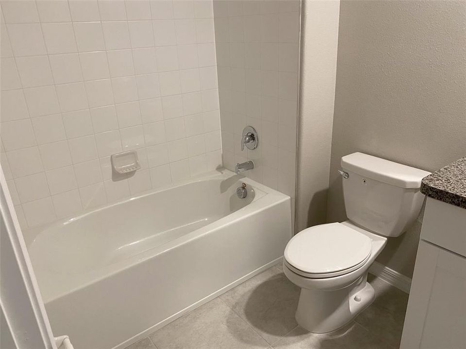 出租: $2,100 (3 贝兹, 2 浴室, 1666 平方英尺)