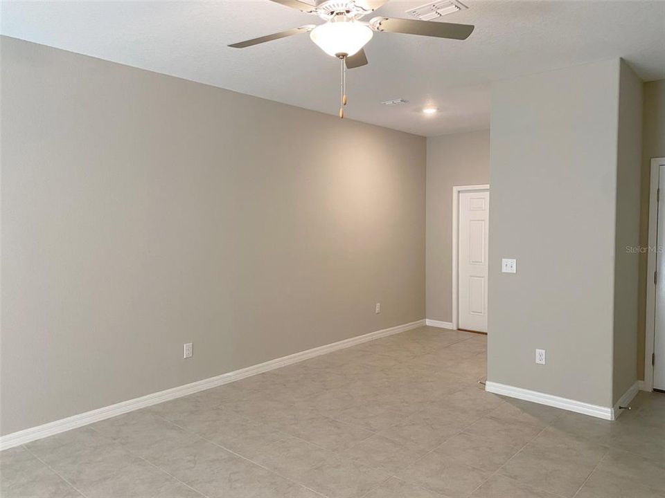 出租: $2,100 (3 贝兹, 2 浴室, 1666 平方英尺)