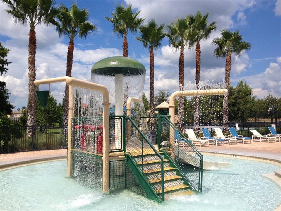 出租: $2,100 (3 贝兹, 2 浴室, 1666 平方英尺)