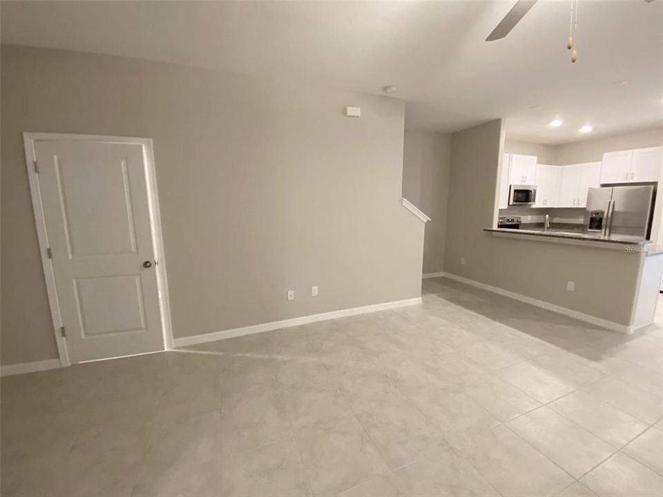 出租: $2,100 (3 贝兹, 2 浴室, 1666 平方英尺)