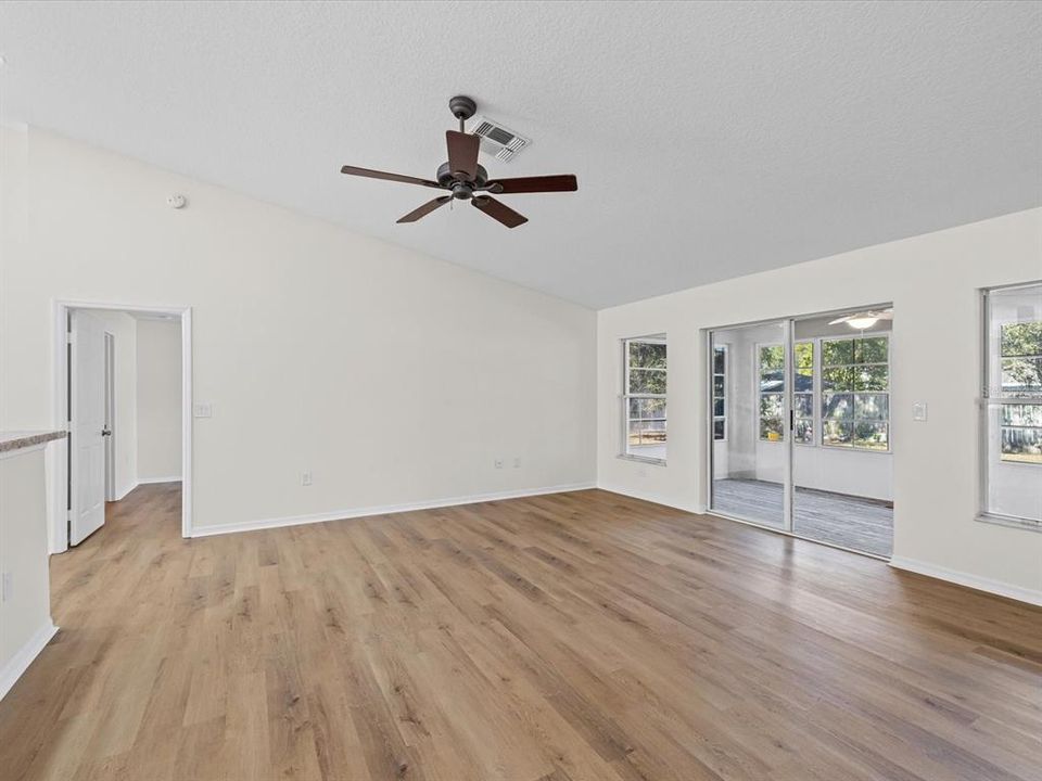 For Sale: $339,000 (3 beds, 2 baths, 1802 Square Feet)