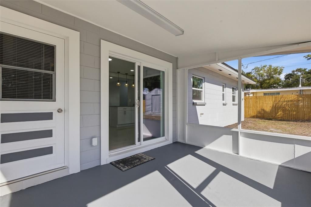 En Venta: $395,000 (4 camas, 2 baños, 1426 Pies cuadrados)