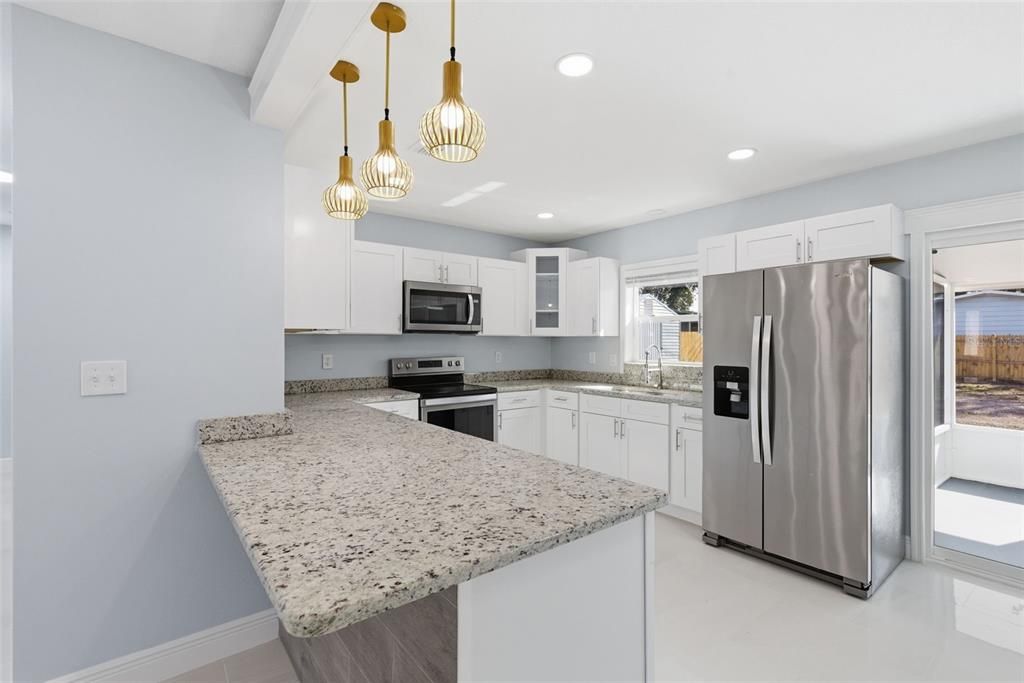 En Venta: $395,000 (4 camas, 2 baños, 1426 Pies cuadrados)