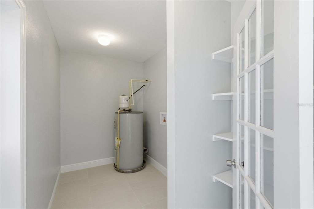 En Venta: $395,000 (4 camas, 2 baños, 1426 Pies cuadrados)