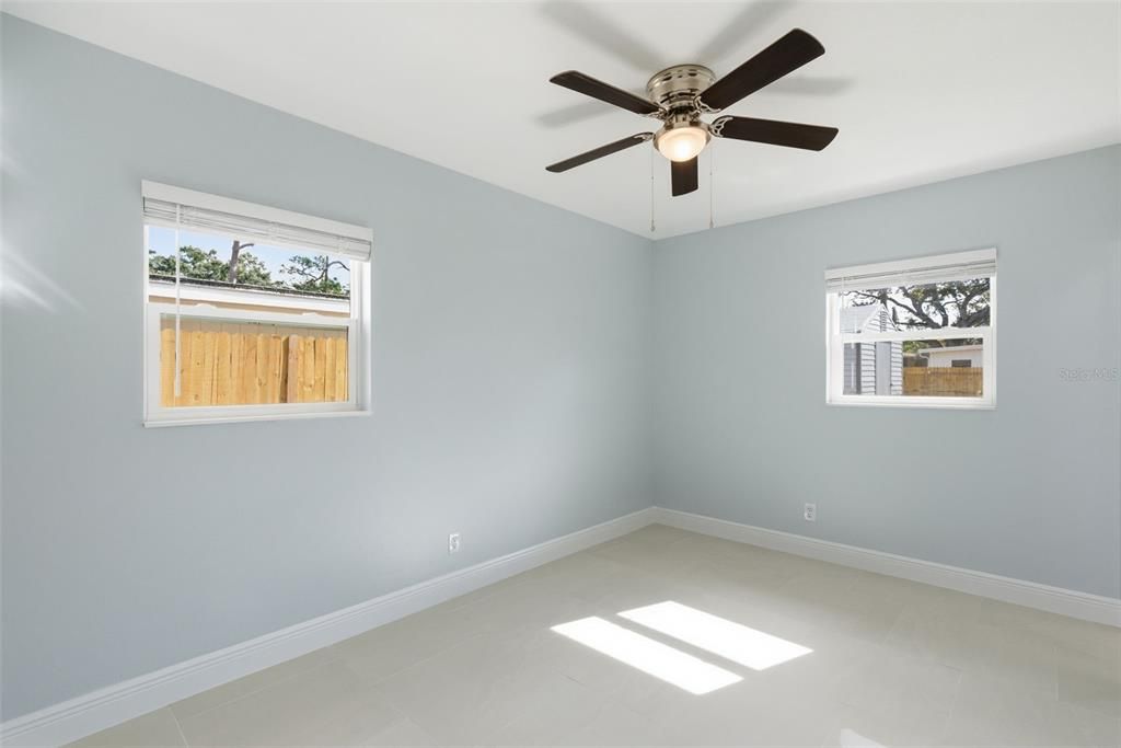 En Venta: $395,000 (4 camas, 2 baños, 1426 Pies cuadrados)