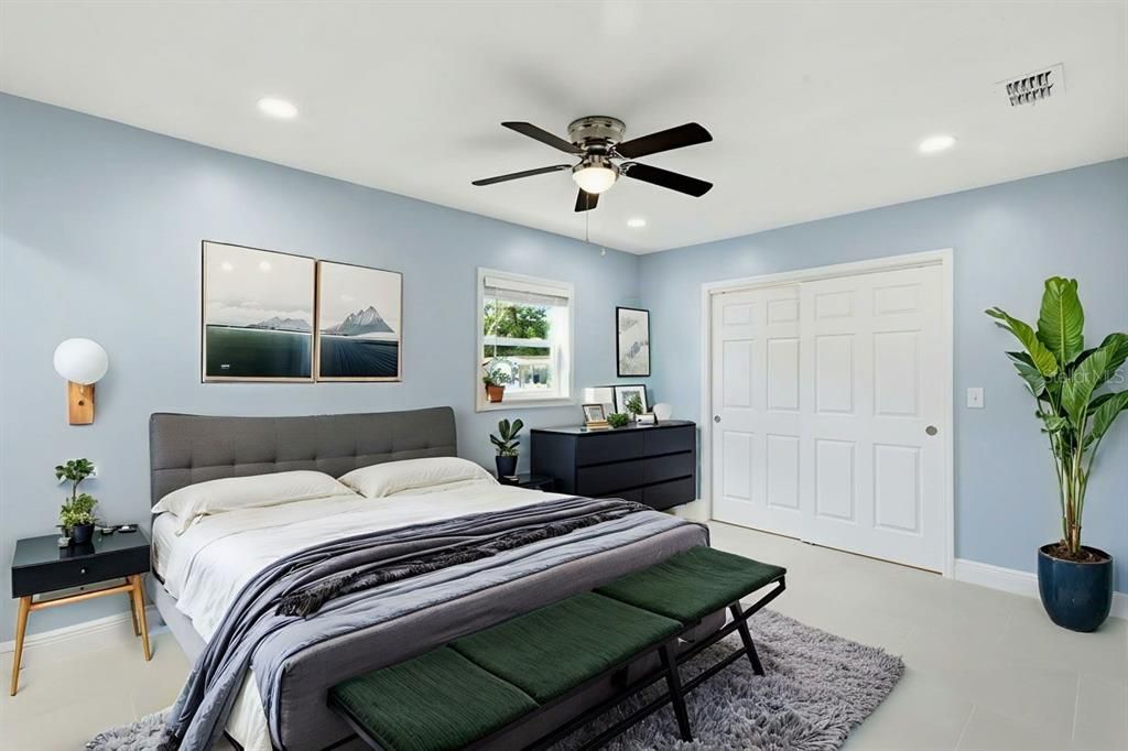 En Venta: $395,000 (4 camas, 2 baños, 1426 Pies cuadrados)