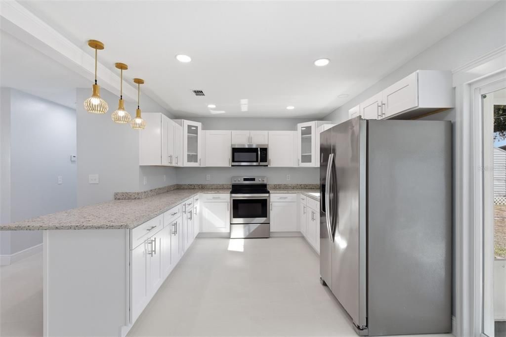 En Venta: $395,000 (4 camas, 2 baños, 1426 Pies cuadrados)