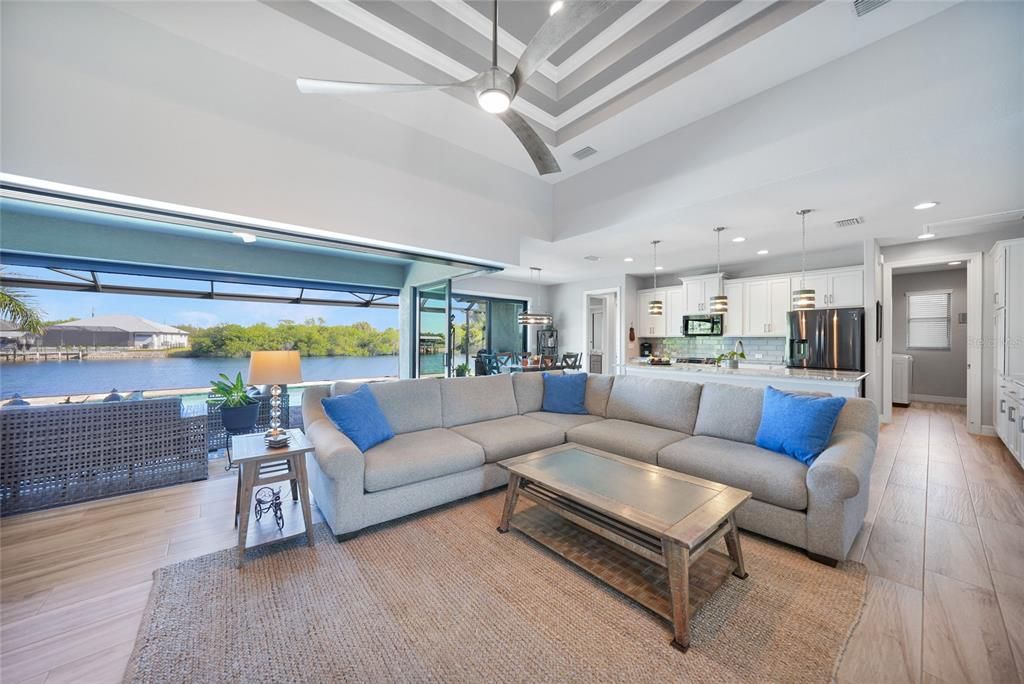 En Venta: $789,000 (3 camas, 2 baños, 1947 Pies cuadrados)