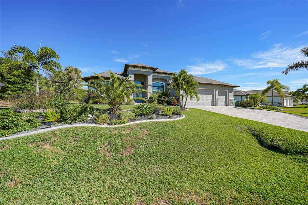 En Venta: $789,000 (3 camas, 2 baños, 1947 Pies cuadrados)