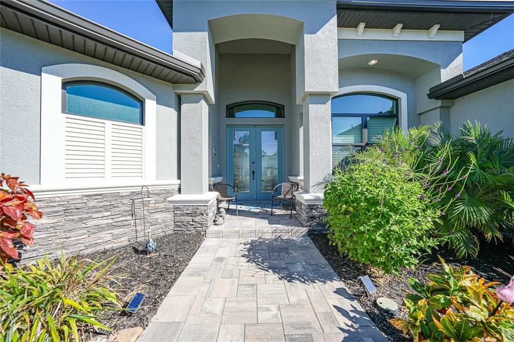 En Venta: $789,000 (3 camas, 2 baños, 1947 Pies cuadrados)