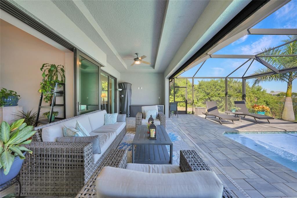 En Venta: $789,000 (3 camas, 2 baños, 1947 Pies cuadrados)