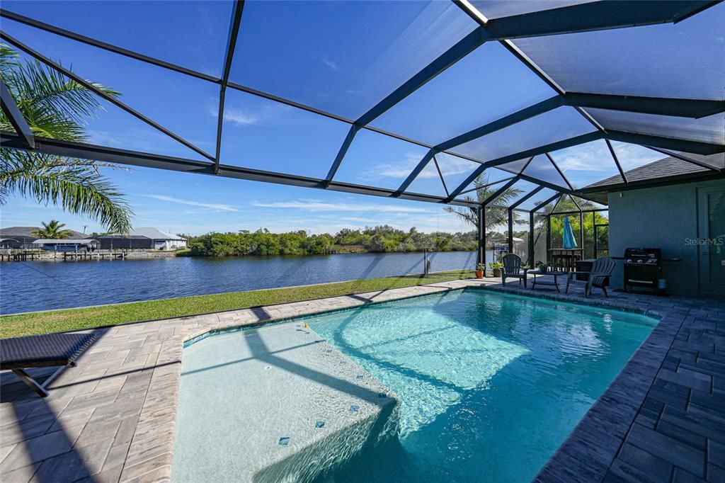 En Venta: $789,000 (3 camas, 2 baños, 1947 Pies cuadrados)