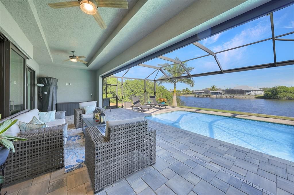 En Venta: $789,000 (3 camas, 2 baños, 1947 Pies cuadrados)