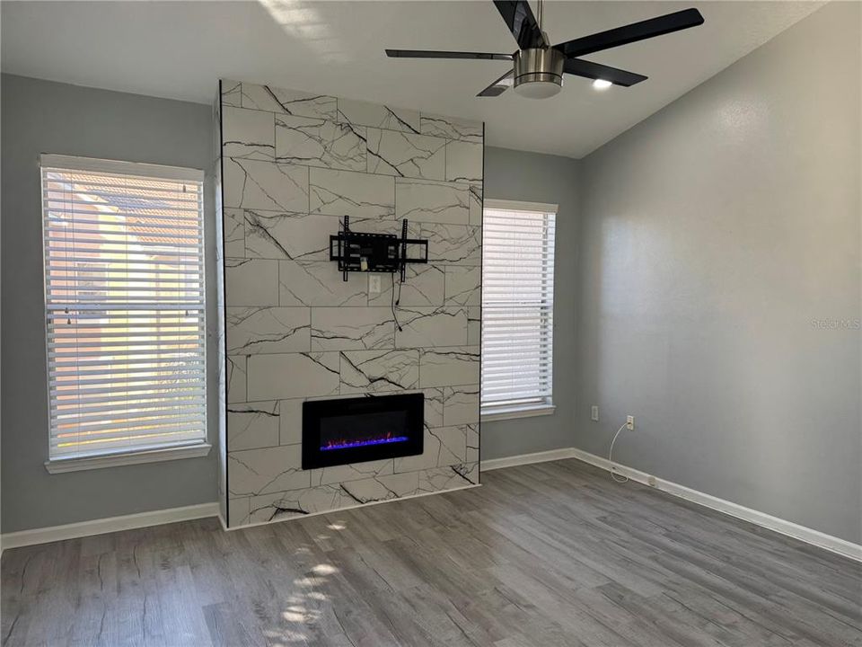 出租: $2,100 (2 贝兹, 2 浴室, 1353 平方英尺)