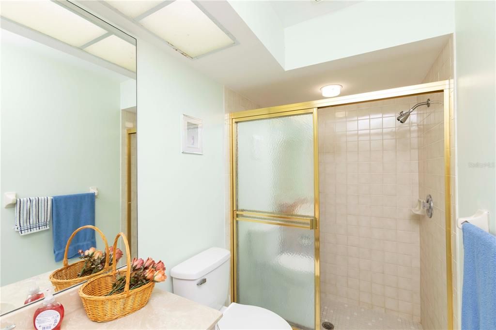 For Sale: $198,000 (2 beds, 2 baths, 1162 Square Feet)