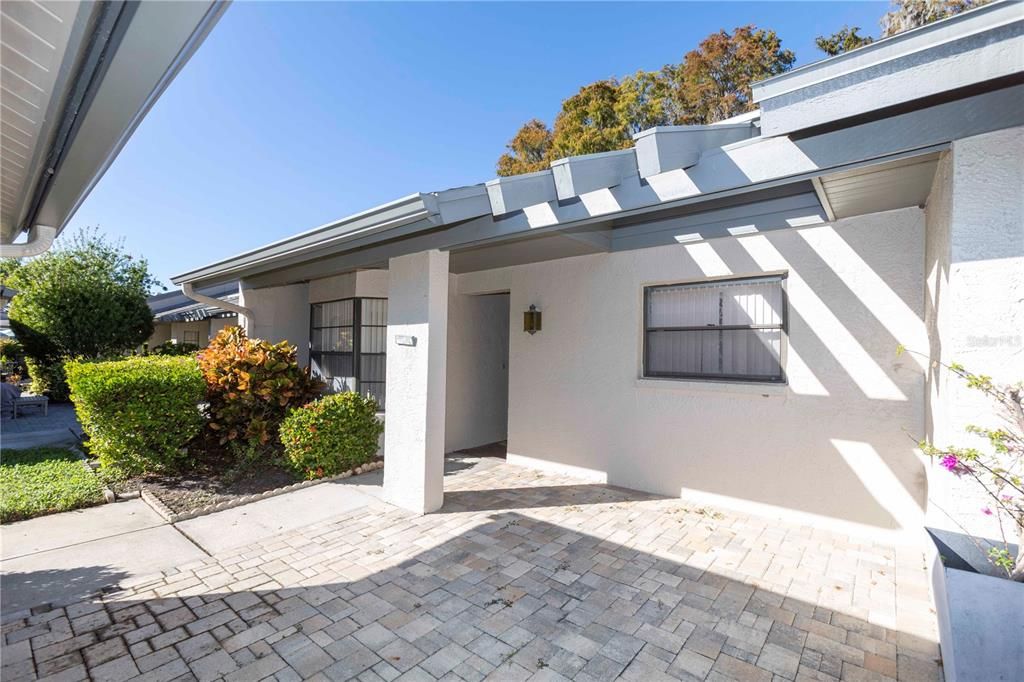 For Sale: $198,000 (2 beds, 2 baths, 1162 Square Feet)