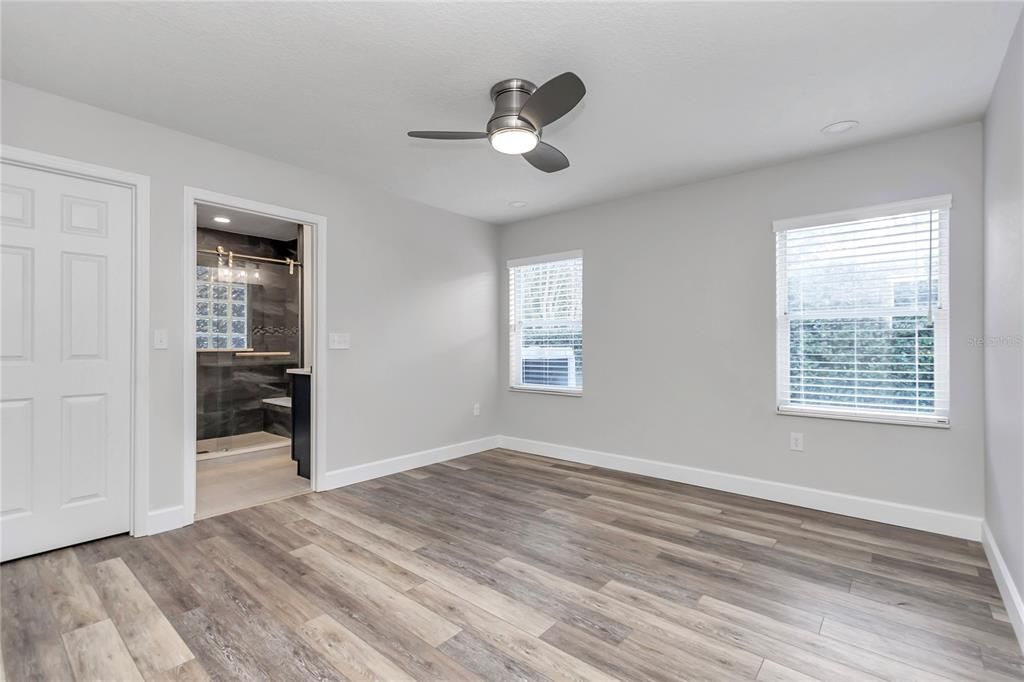 For Sale: $359,900 (3 beds, 2 baths, 1548 Square Feet)