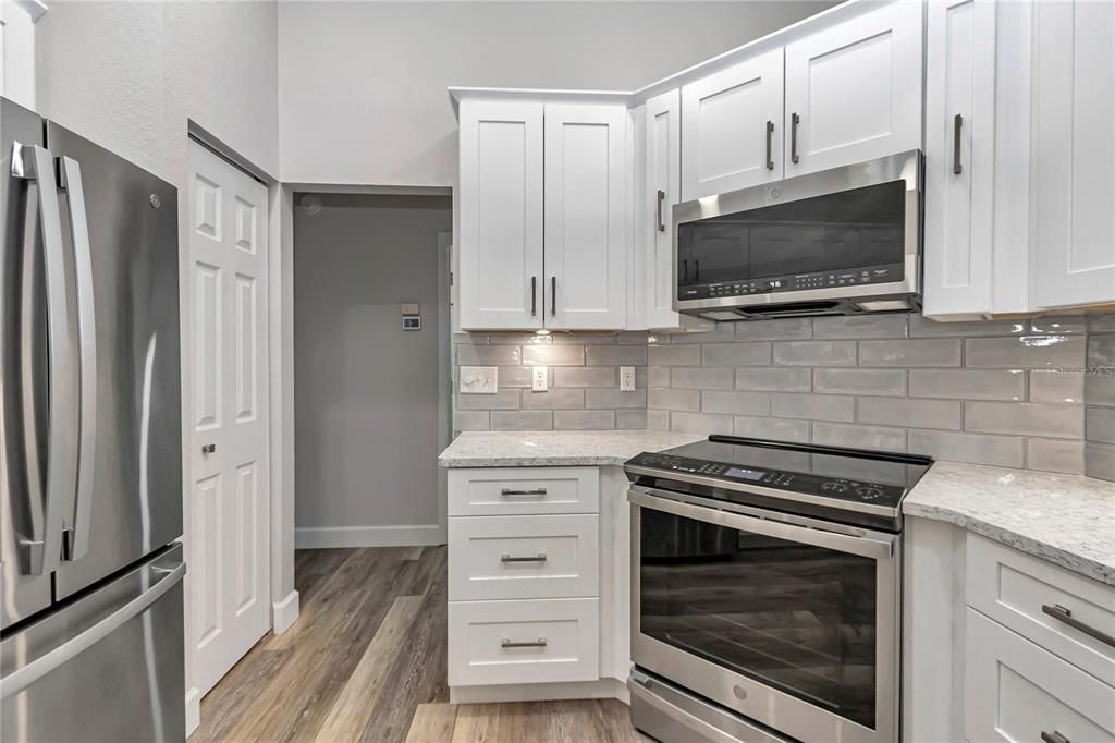 For Sale: $359,900 (3 beds, 2 baths, 1548 Square Feet)