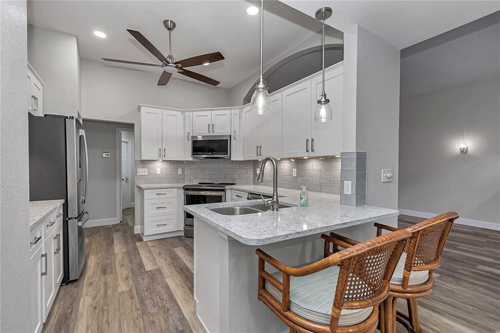 For Sale: $359,900 (3 beds, 2 baths, 1548 Square Feet)