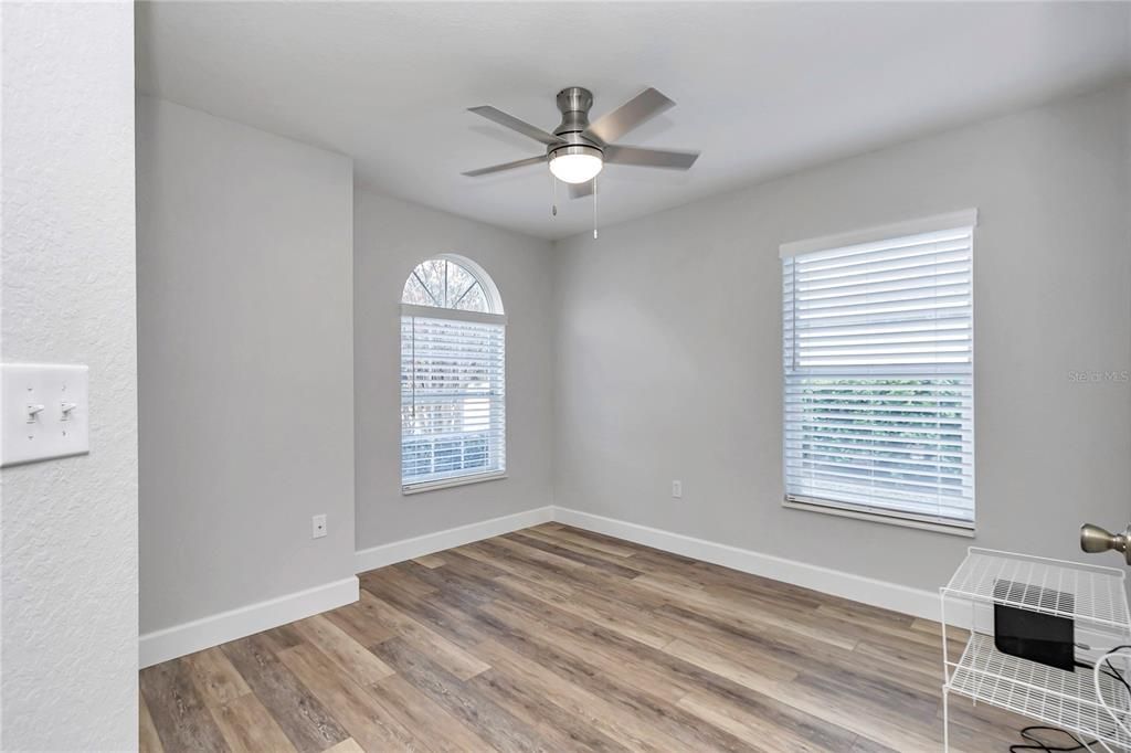 For Sale: $359,900 (3 beds, 2 baths, 1548 Square Feet)