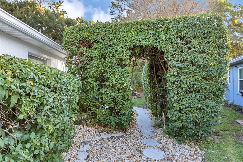 For Sale: $359,900 (3 beds, 2 baths, 1548 Square Feet)